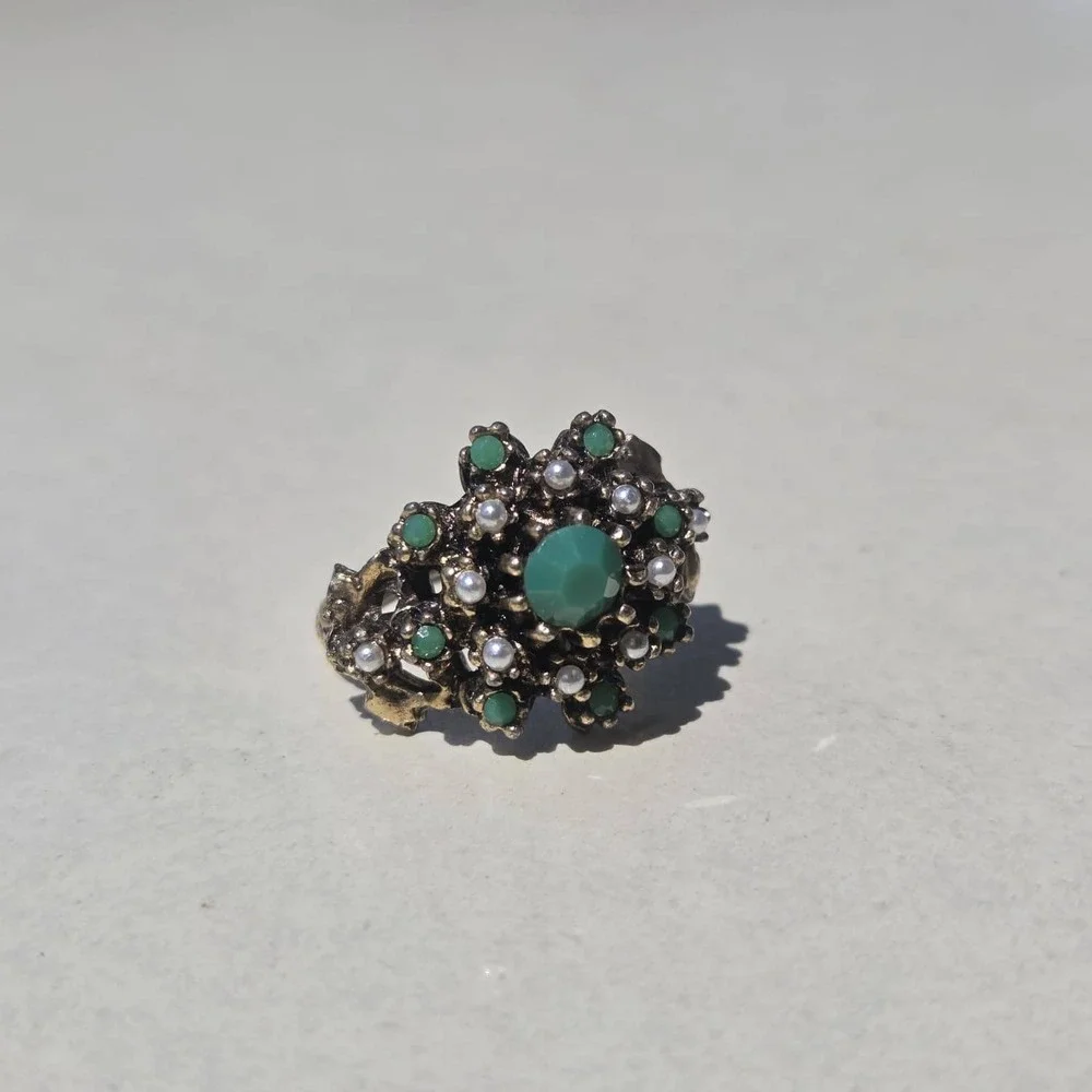Vintage Gold Tone Metal Floral Cluster Ring Size 7.75 Green Faux Pearl
